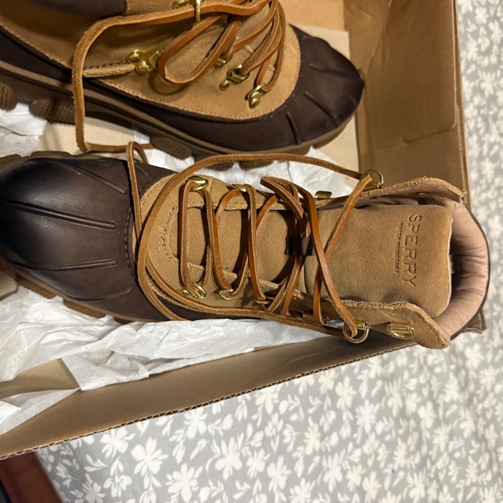 Sperry summit boot dark brown size 10 m